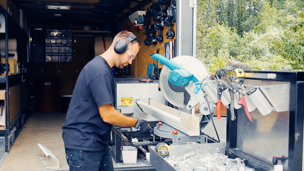 Review of the 6 Best Portable Gutter Machine Manufacturers