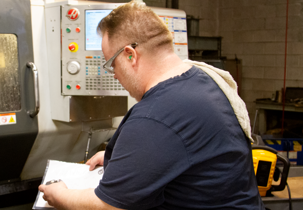 (article) New Tech Machinery Machinists: Who Are They & What Do They Do?