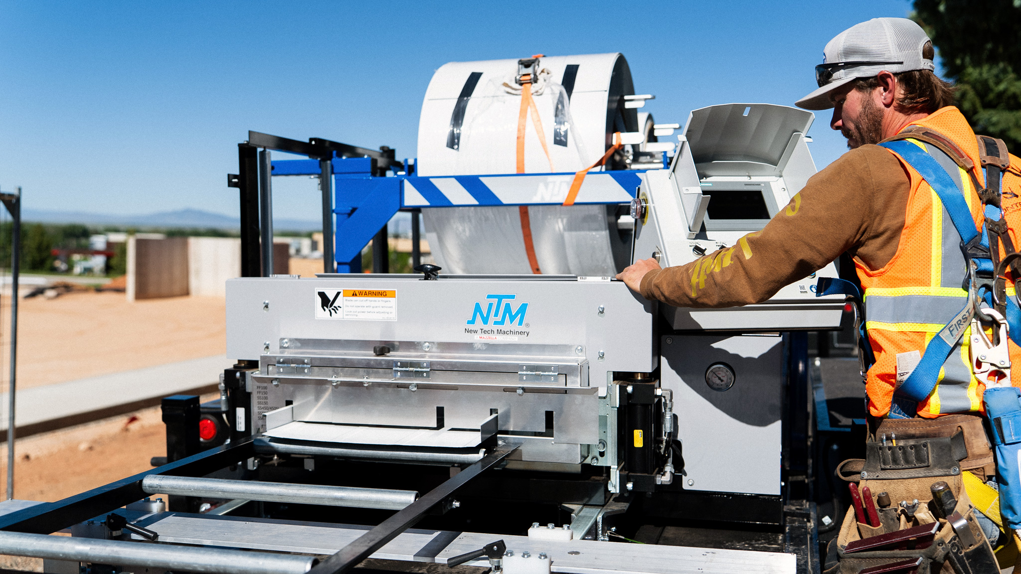 (No 1208-3) Mnamu 26インチ シルバー SSQ3™ MultiPro Roof Panel Machine